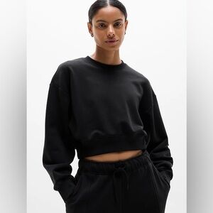Black Cropped Athleta Sweatshirt